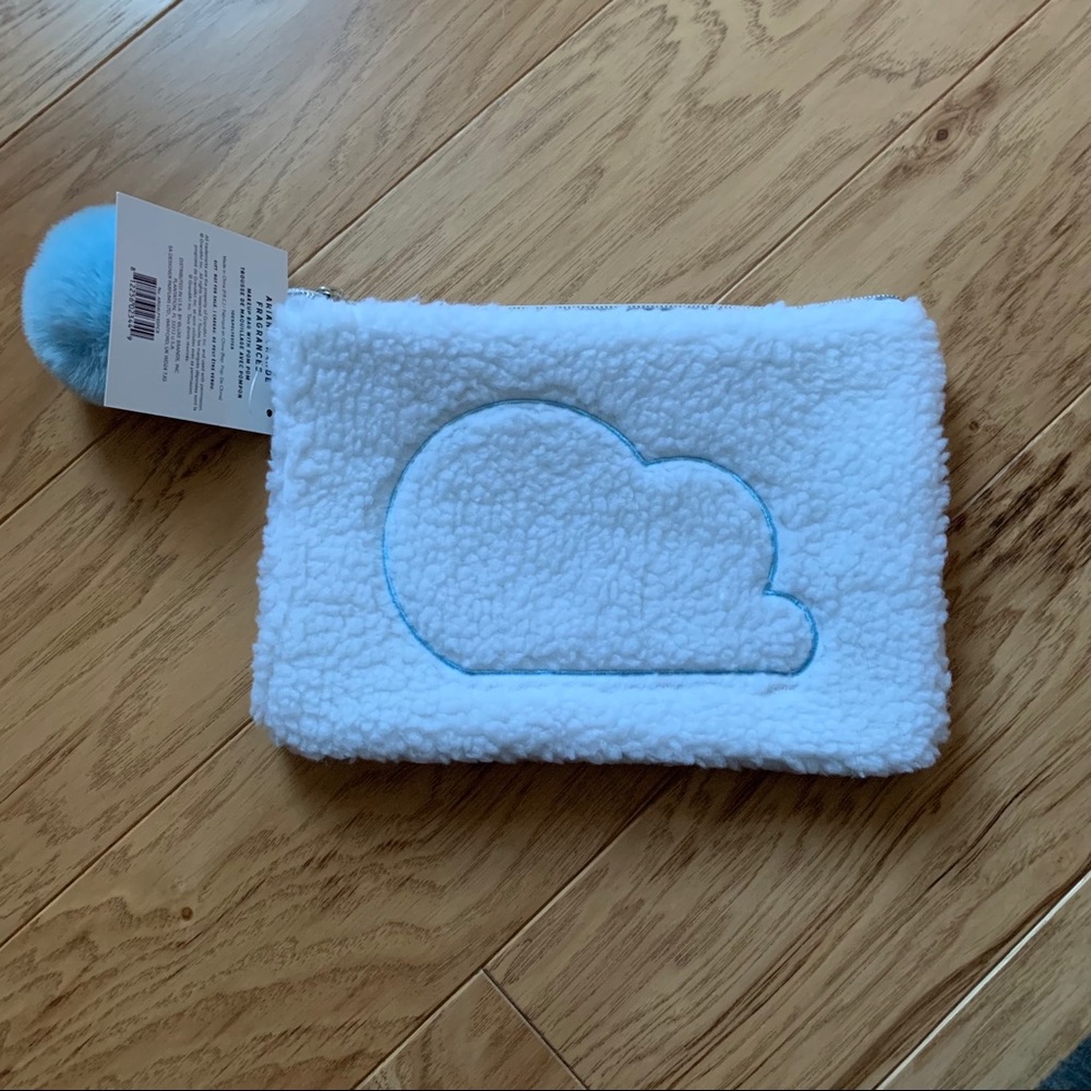 ❌SOLD Ariana Grande Cloud bag blue/white